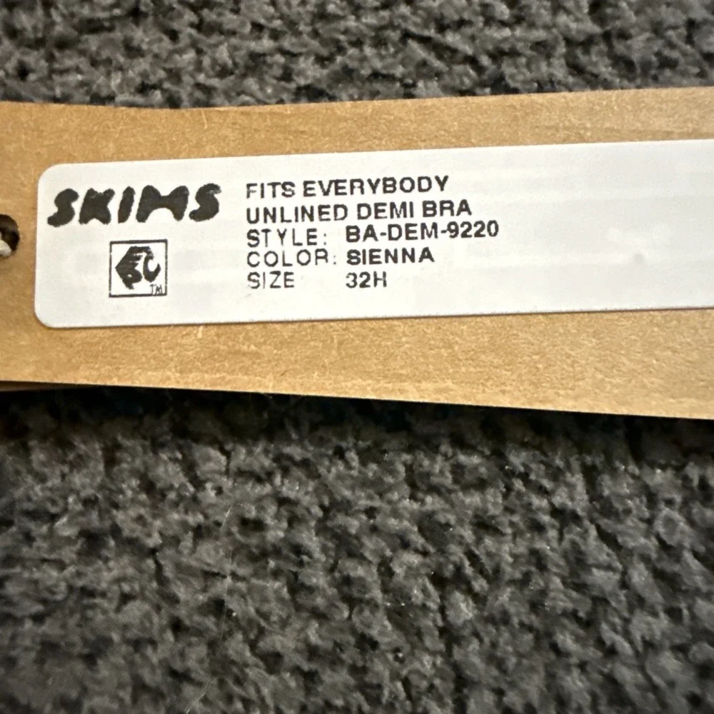 Skims Fits Everybody Unlined Demi Bra - Sienna - NWT - 32H